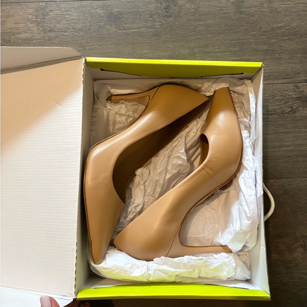 Gianni Bini Tan Pointed-Toe Leather Pumps